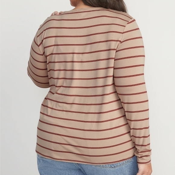 L - Old Navy • Luxe Striped Long-Sleeve T-Shirt - Picture 5 of 8